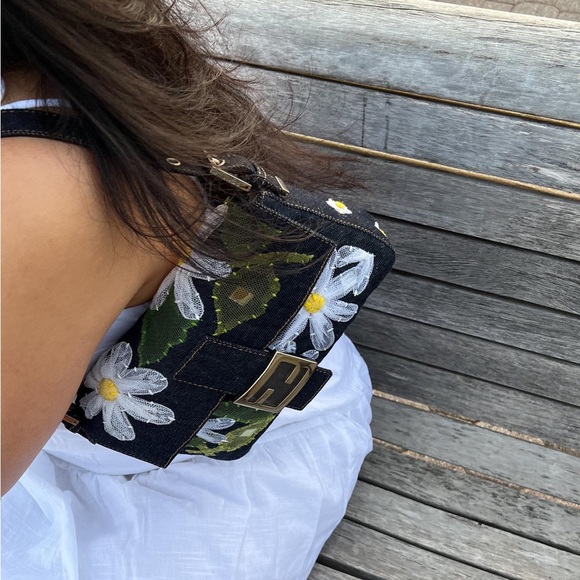 💛SOLD💛 Rare Fendi Blue Floral Denim Baguette - Picture 6 of 6